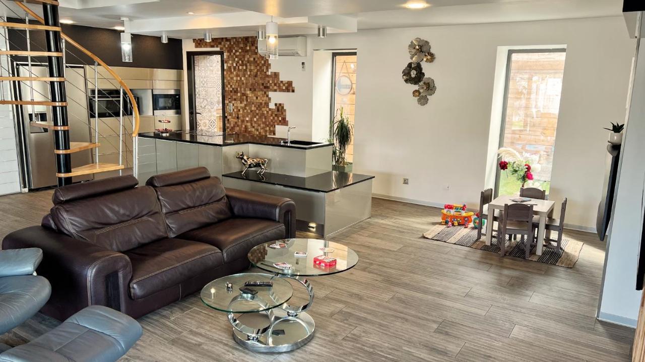 Villa Dali La Garde 260M2 Jacuzzi, Sauna, Piscine, Jardin 500M2, 5 Minutes De La Plage Bagian luar foto